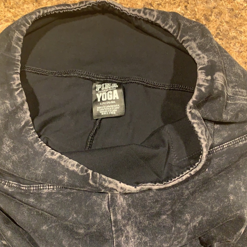 NEW NWOT Victoria Secret PINK Yoga Leggings Large - Picture 4 of 4